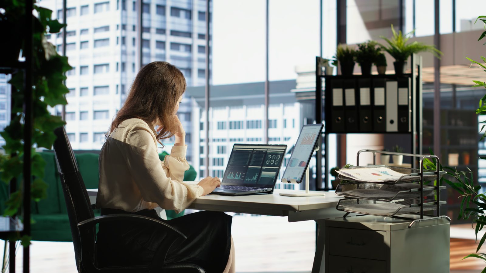 woman-powerful-executive-role-oversees-budget-analysis-investment 1